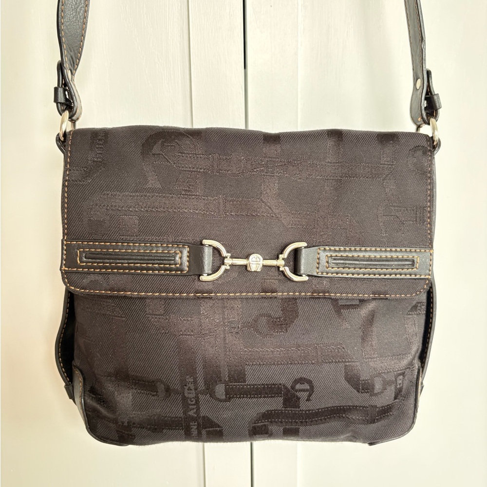 VTG Etienne Aigner Crossbody Purse. Canvas and Leather Silver Hardware Black
